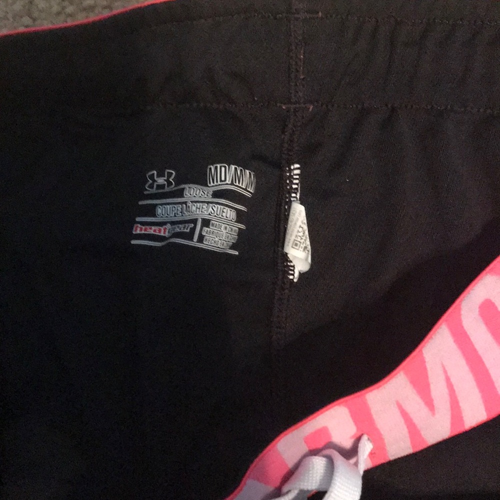 Shorts - Picture 2 of 3